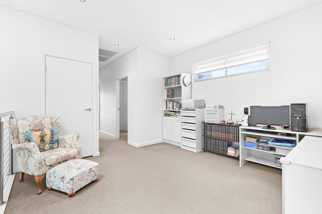 Sold - 6 Lakeside Crescent - New Property in Norwest - Real Estate by Maree McCrorie