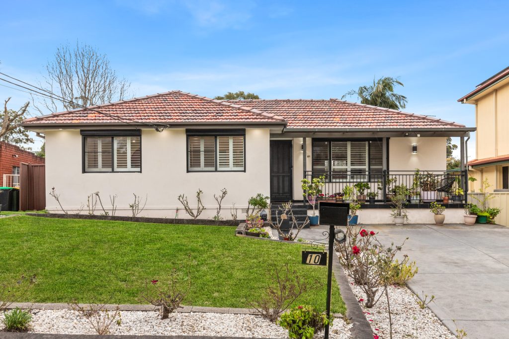 Sold - 10 Valencia Crescent - New Property in Toongabbie - Real Estate by Andrew Tour