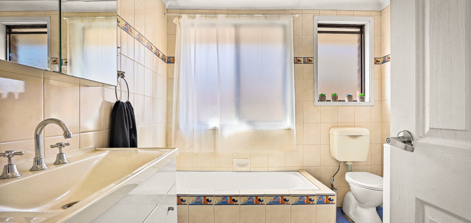 Sold - 34 Bluett Crescent - New Property in Doonside - Real Estate by Julie Grigg