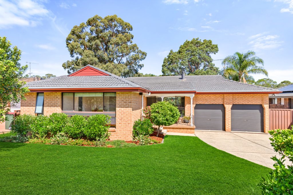 Sold - 15 Cleveley Avenue - New Property in Kings Langley - Real Estate by Kim McChlery