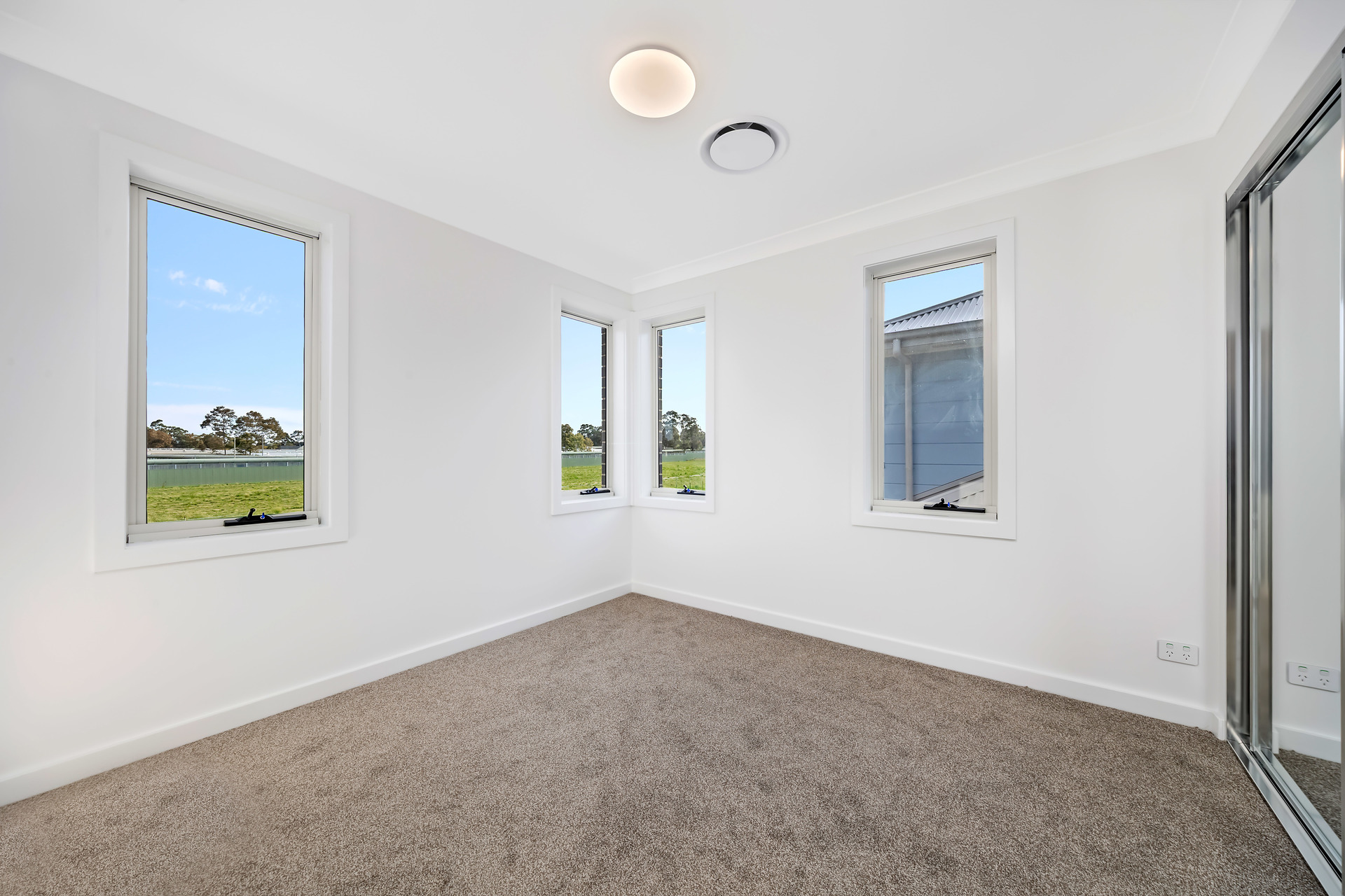 Sold - 90 Peartree Circuit - New Property in Werrington - Real Estate by Deepak Gaur