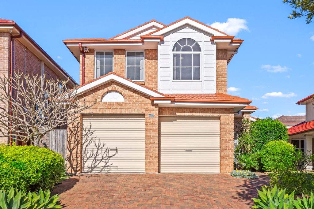 Sold - 17 Kingsmere Drive - New Property in Glenwood - Real Estate by Kim McChlery
