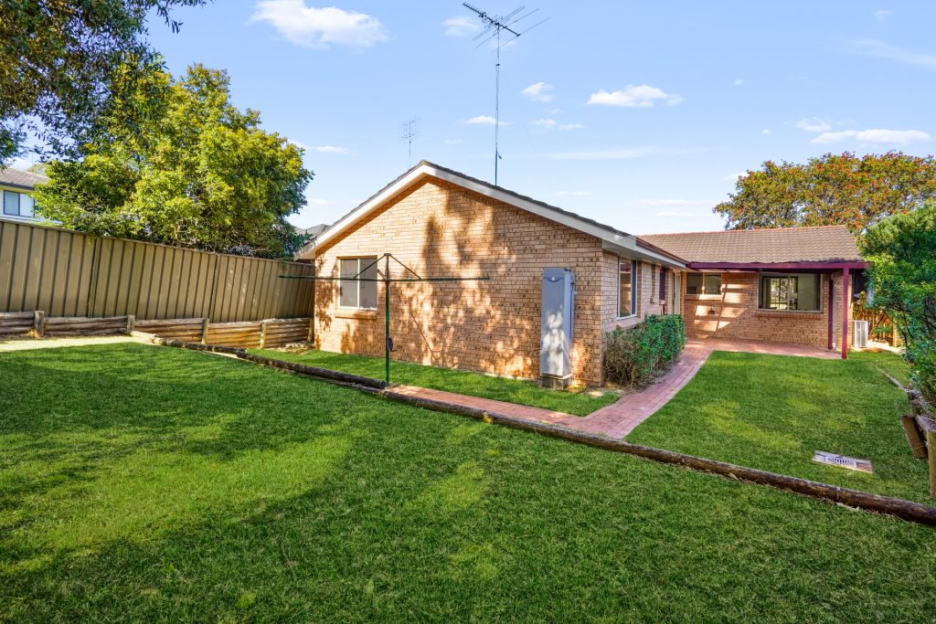 Sold - 5 Bursaria Crescent - New Property in Glenmore Park - Real Estate by Dianne Boros
