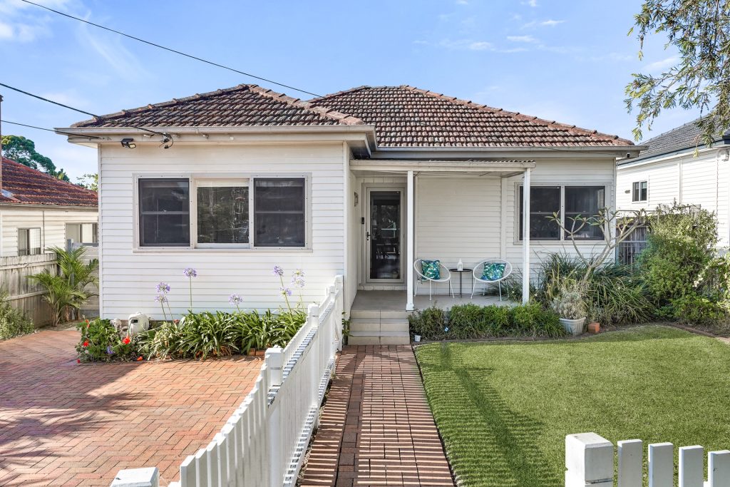 11 Griffiths Street, Ermington