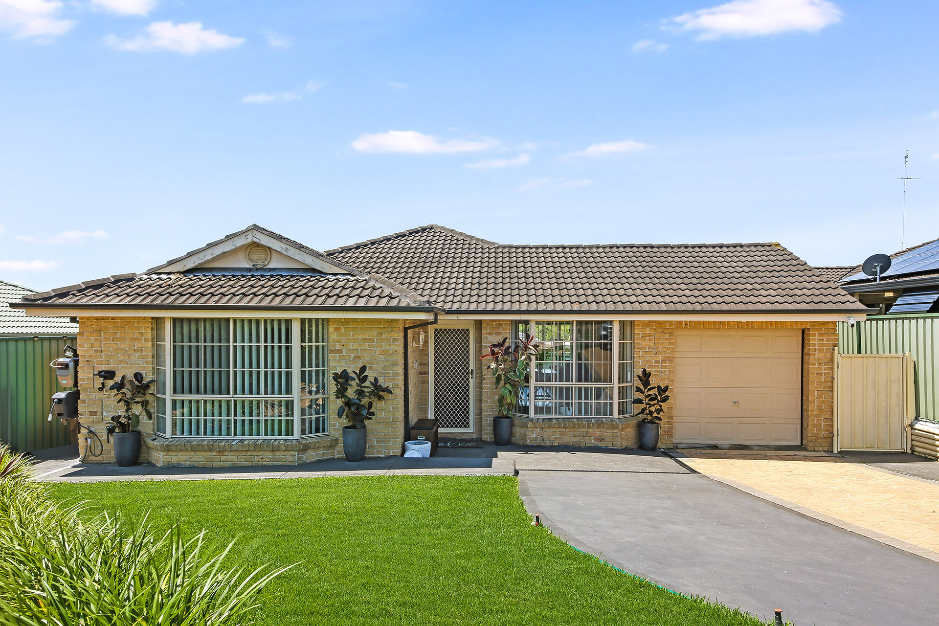 Sold - 25 Jirramba Court - New Property in Glenmore Park - Real Estate by Team Aaron X Rowan