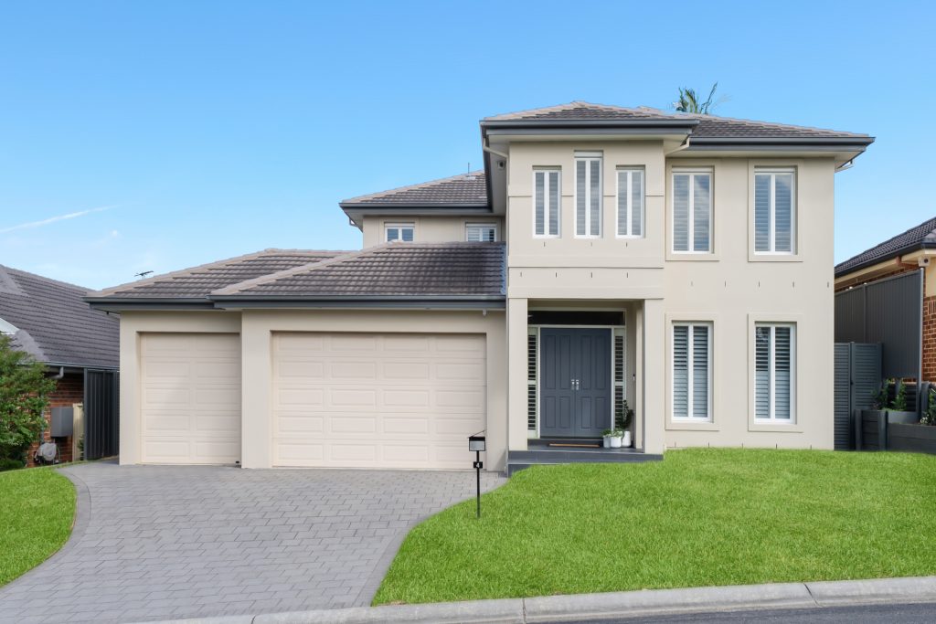 4 Connaught Circuit, Kellyville
