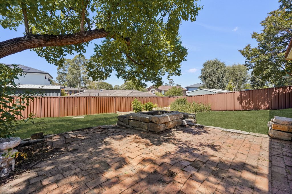Sold - 21 Holburn Crescent - New Property in Kings Langley - Real Estate by Kim McChlery