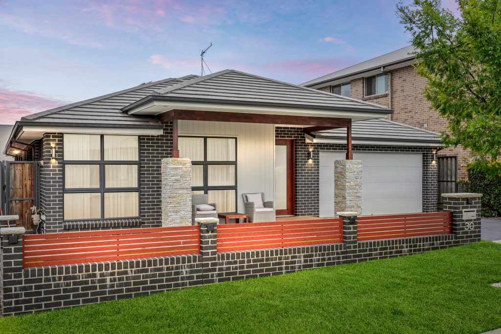 30 Holstein Road (Gables), Box Hill