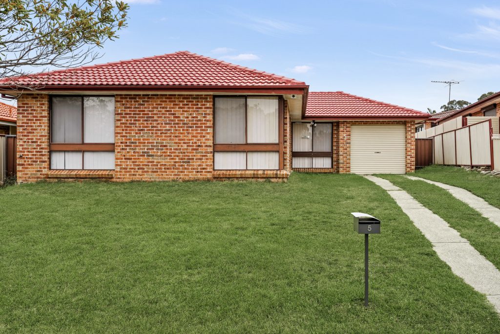 5 Dermont Street, Hassall Grove