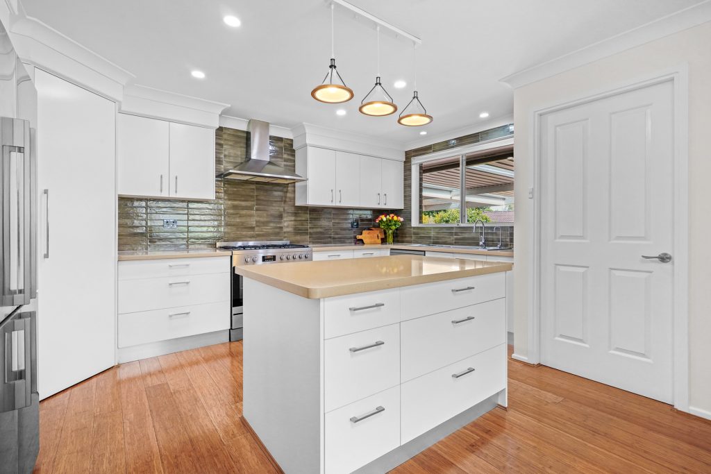 Sold - 26 Exeter Grove - New Property in Kings Langley - Real Estate by Kim McChlery