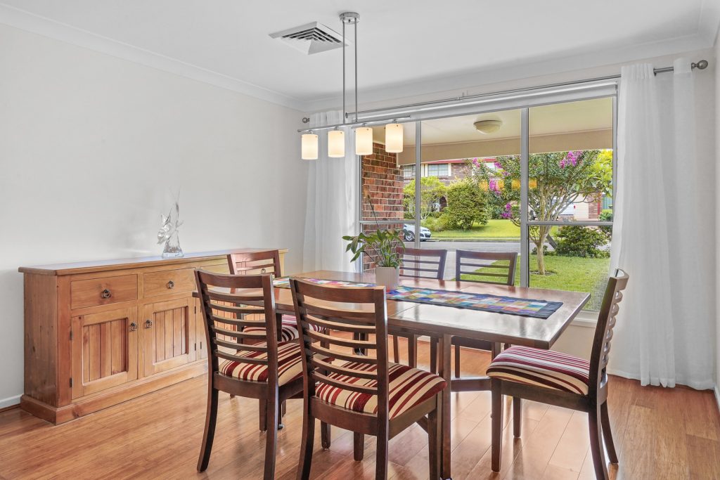 Sold - 26 Exeter Grove - New Property in Kings Langley - Real Estate by Kim McChlery