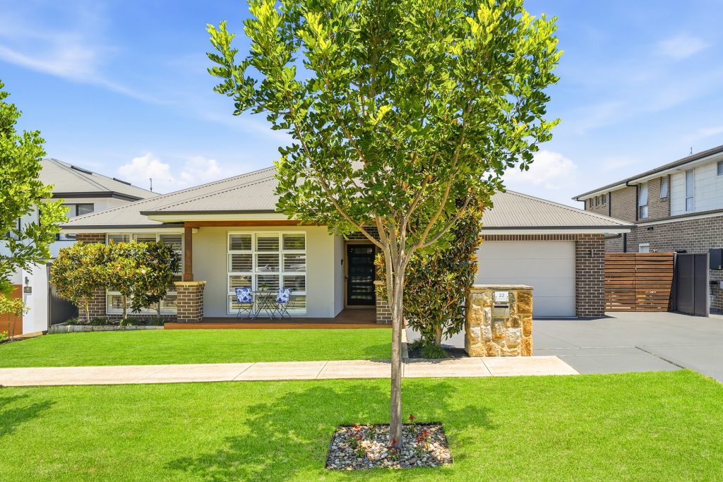 Sold - 22 Mowbray Circuit - New Property in North Kellyville - Real Estate by Stephen Lord