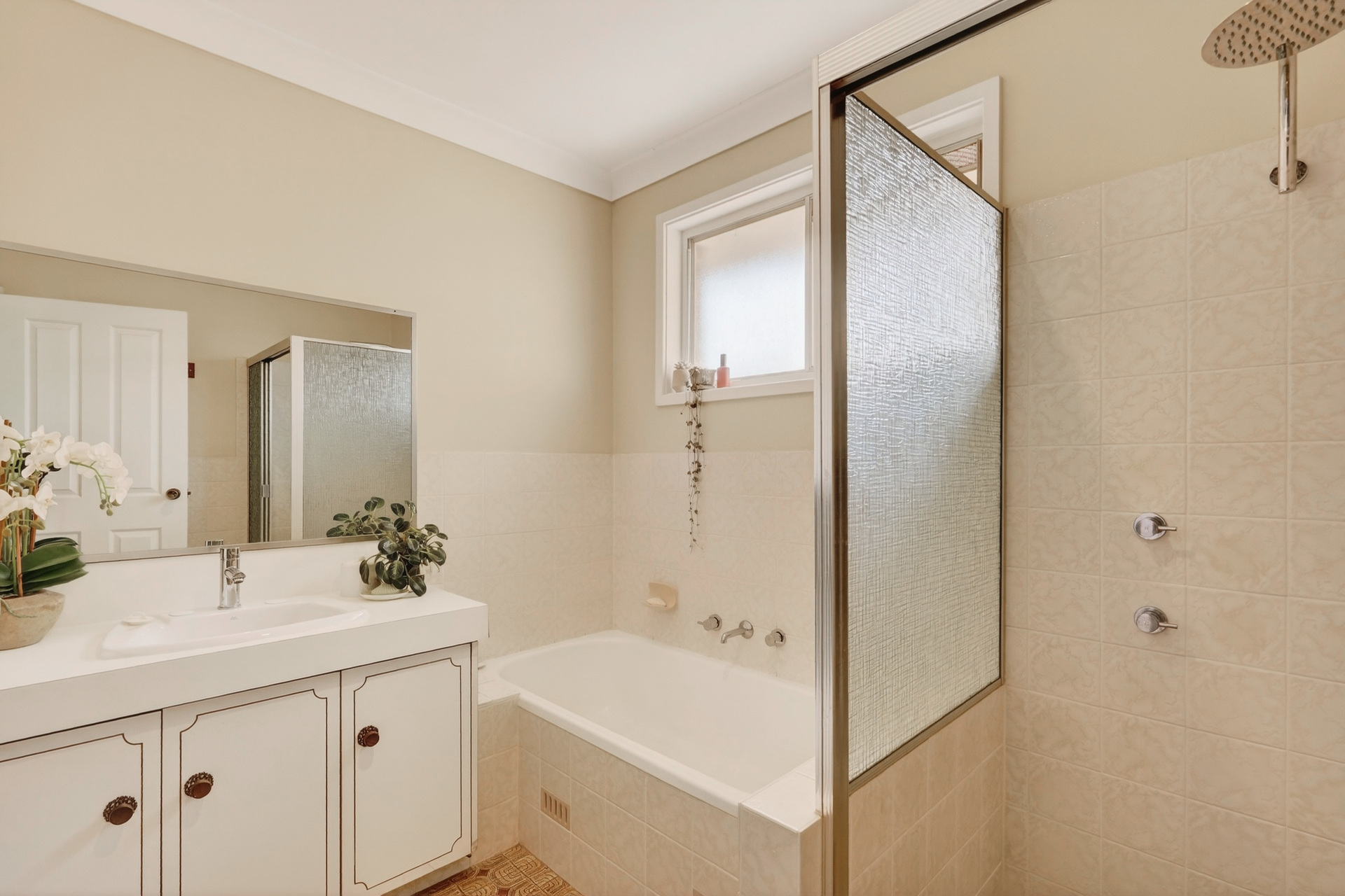 Sold - 12 Deptford Avenue - New Property in Kings Langley - Real Estate by Kim McChlery