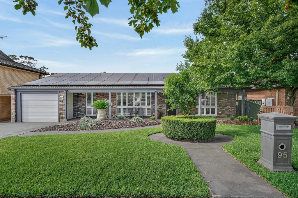 Sold - 95 Hutchins Crescent - New Property in Kings Langley - Real Estate by Kim McChlery