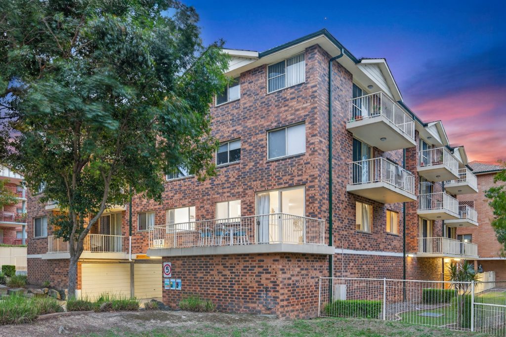 21/1-3 Priddle Street, Westmead