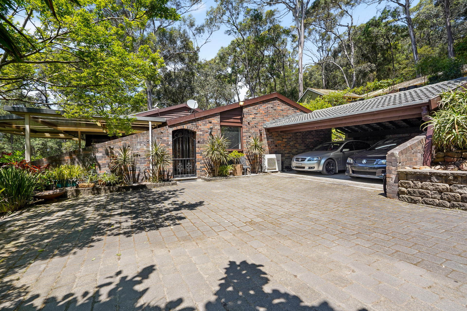 For Sale - 91 Serpentine Lane - New Property in Bowen Mountain - Real Estate by Greg Vincent