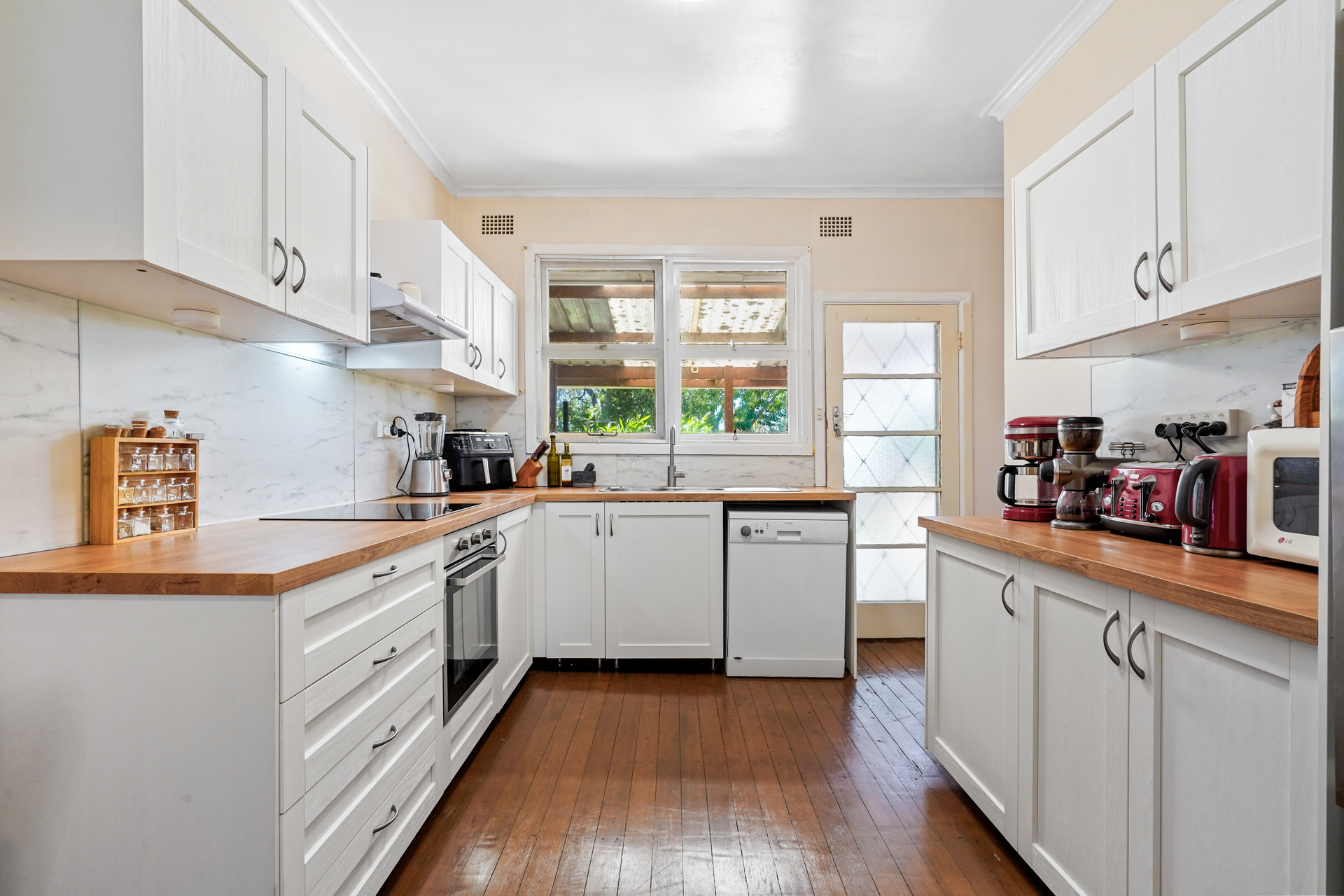 Sold - 7 Fox Hills Crescent - New Property in Toongabbie - Real Estate by Andrew Tour