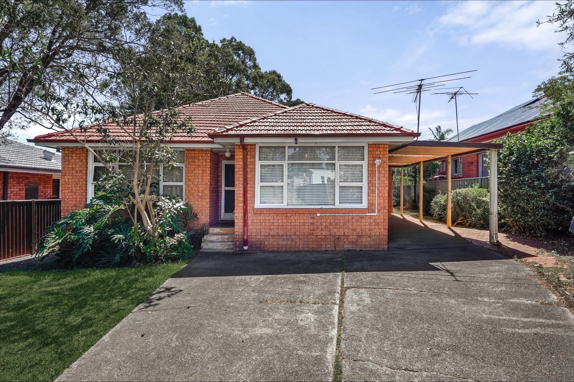 Sold - 7 Fox Hills Crescent - New Property in Toongabbie - Real Estate by Andrew Tour
