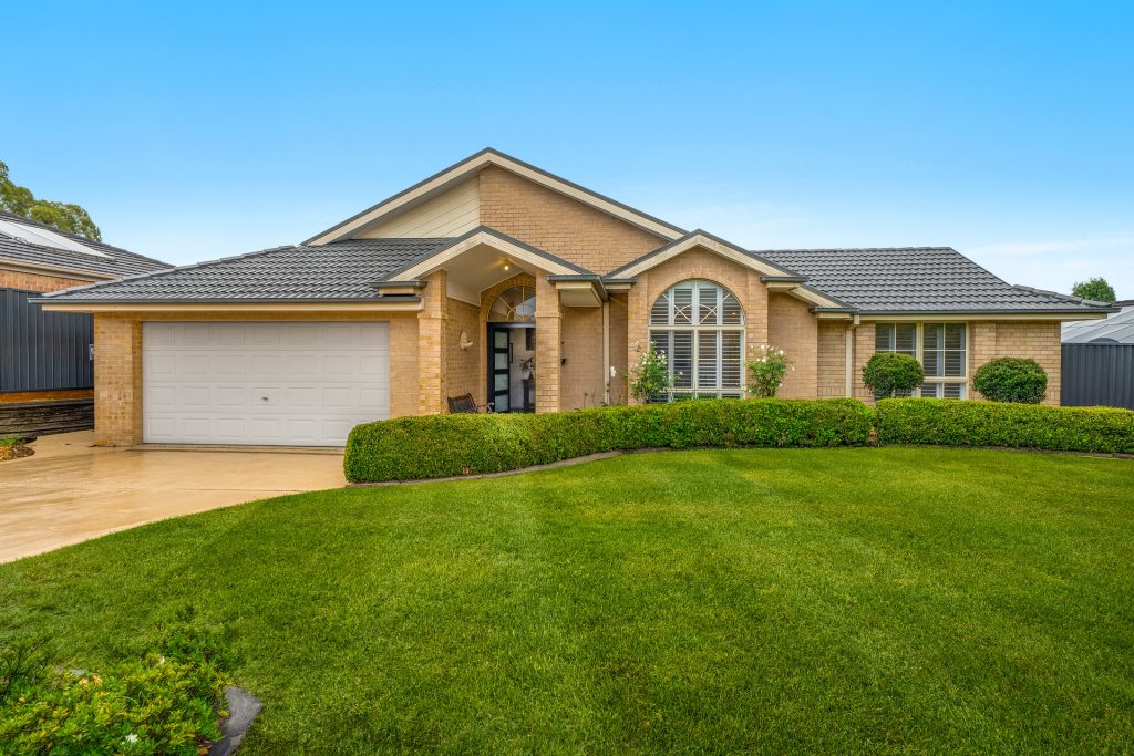 Sold - 19 Perseus Circuit - New Property in Kellyville - Real Estate by Corie Sciberras