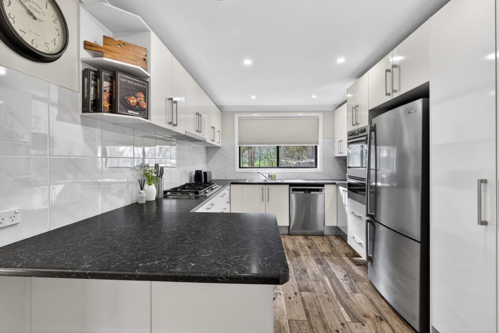 For Sale - 158 Sixth Avenue - New Property in Llandilo - Real Estate by Greg Vincent
