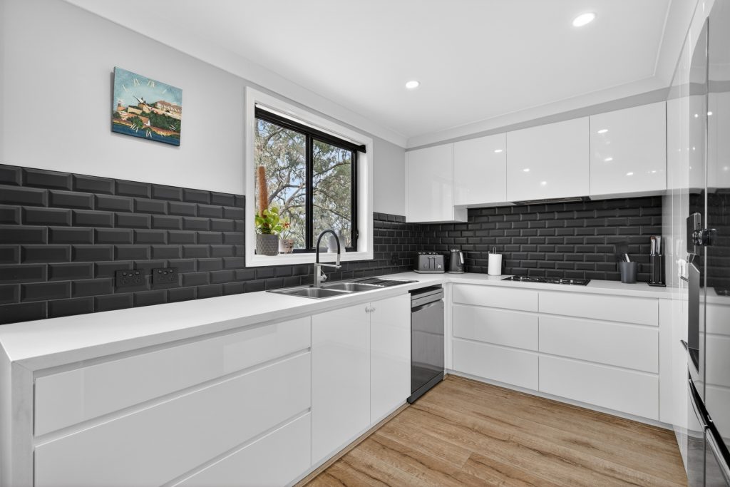 For Sale - 158 Sixth Avenue - New Property in Llandilo - Real Estate by Greg Vincent