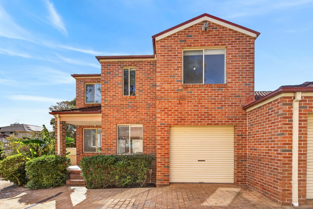 4/14 Gilba Road, Pendle Hill
