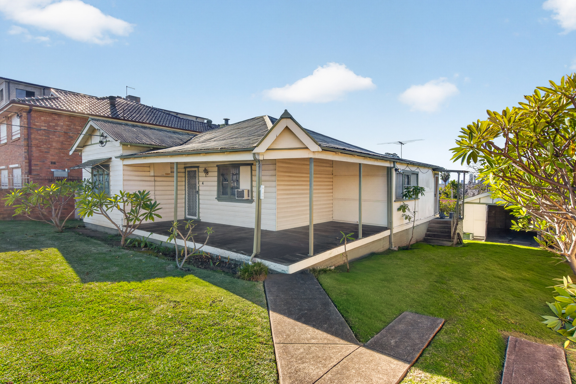 Auction - 4 Ettalong Road - New Property in Greystanes - Real Estate by Monique Layoun