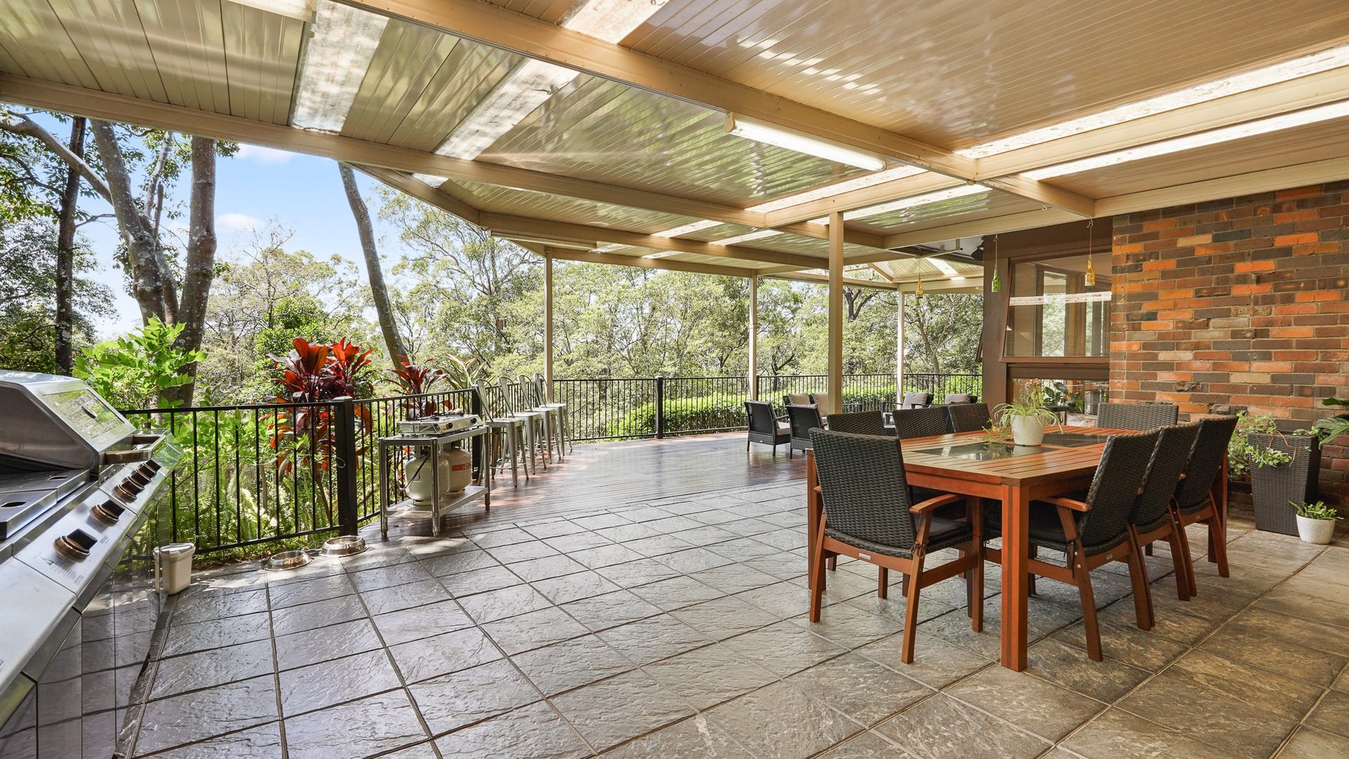 For Sale - 91 Serpentine Lane - New Property in Bowen Mountain - Real Estate by Greg Vincent