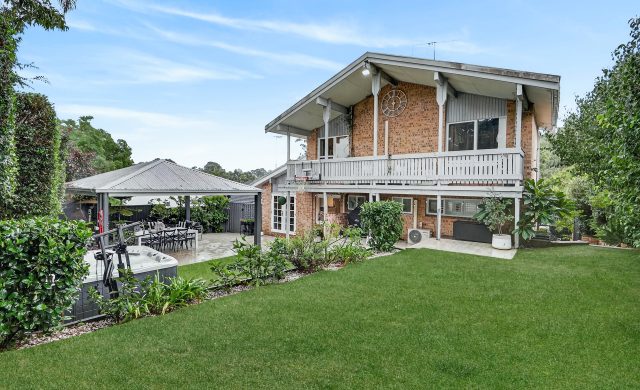 For Sale - 27 James Cook Drive - New Property in Kings Langley - Real Estate by Kim McChlery