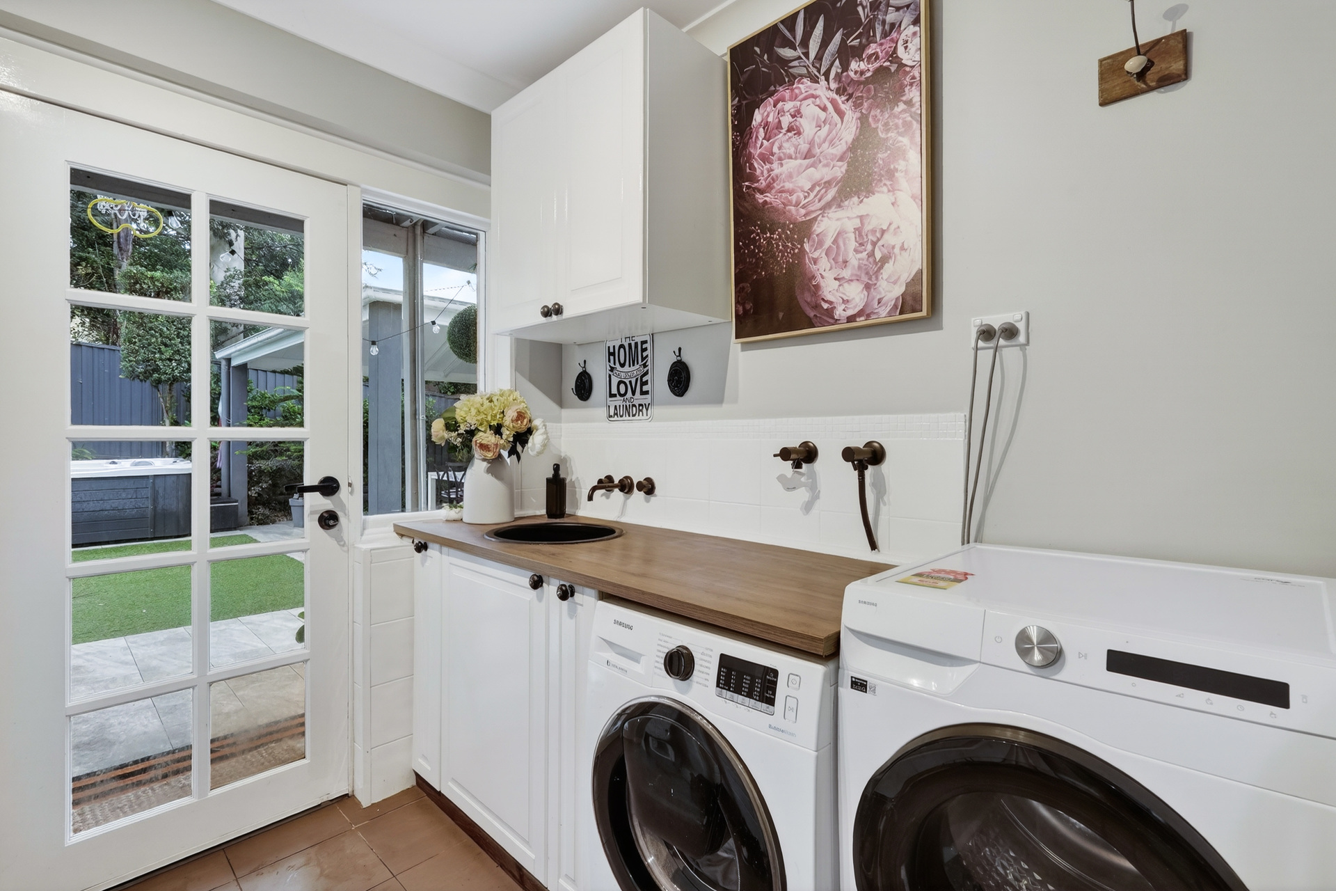 For Sale - 27 James Cook Drive - New Property in Kings Langley - Real Estate by Kim McChlery