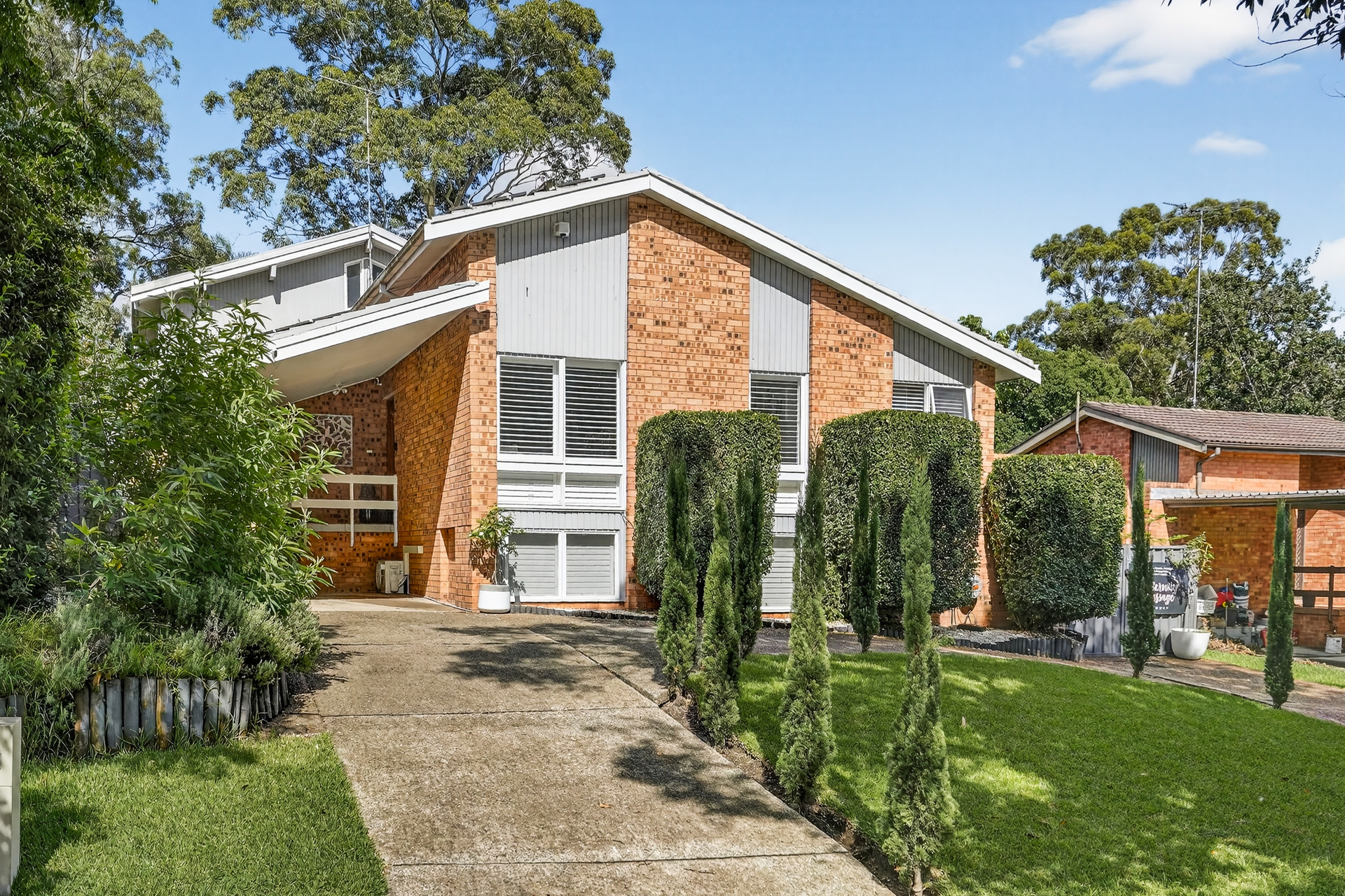For Sale - 27 James Cook Drive - New Property in Kings Langley - Real Estate by Kim McChlery