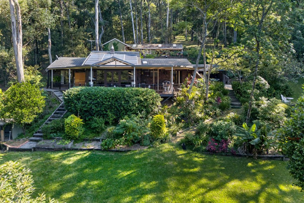 For Sale - 91 Serpentine Lane - New Property in Bowen Mountain - Real Estate by Greg Vincent