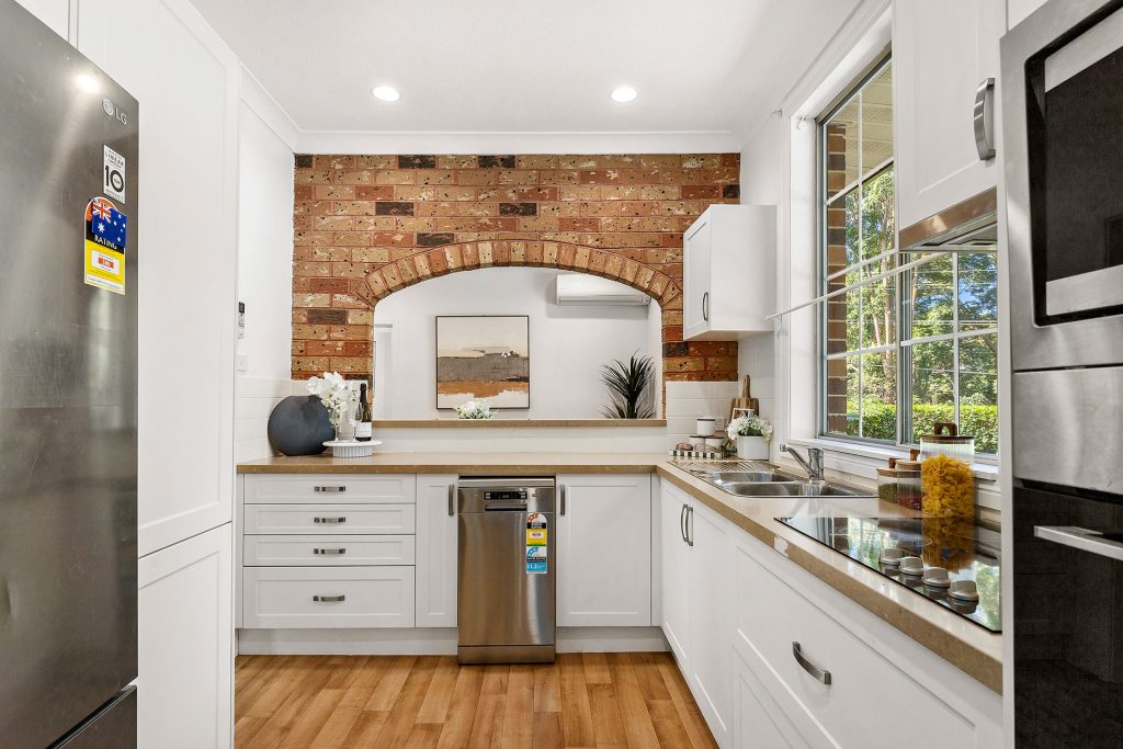 Sold - 42 Neptune Street - New Property in Dundas Valley - Real Estate by Rick Sun