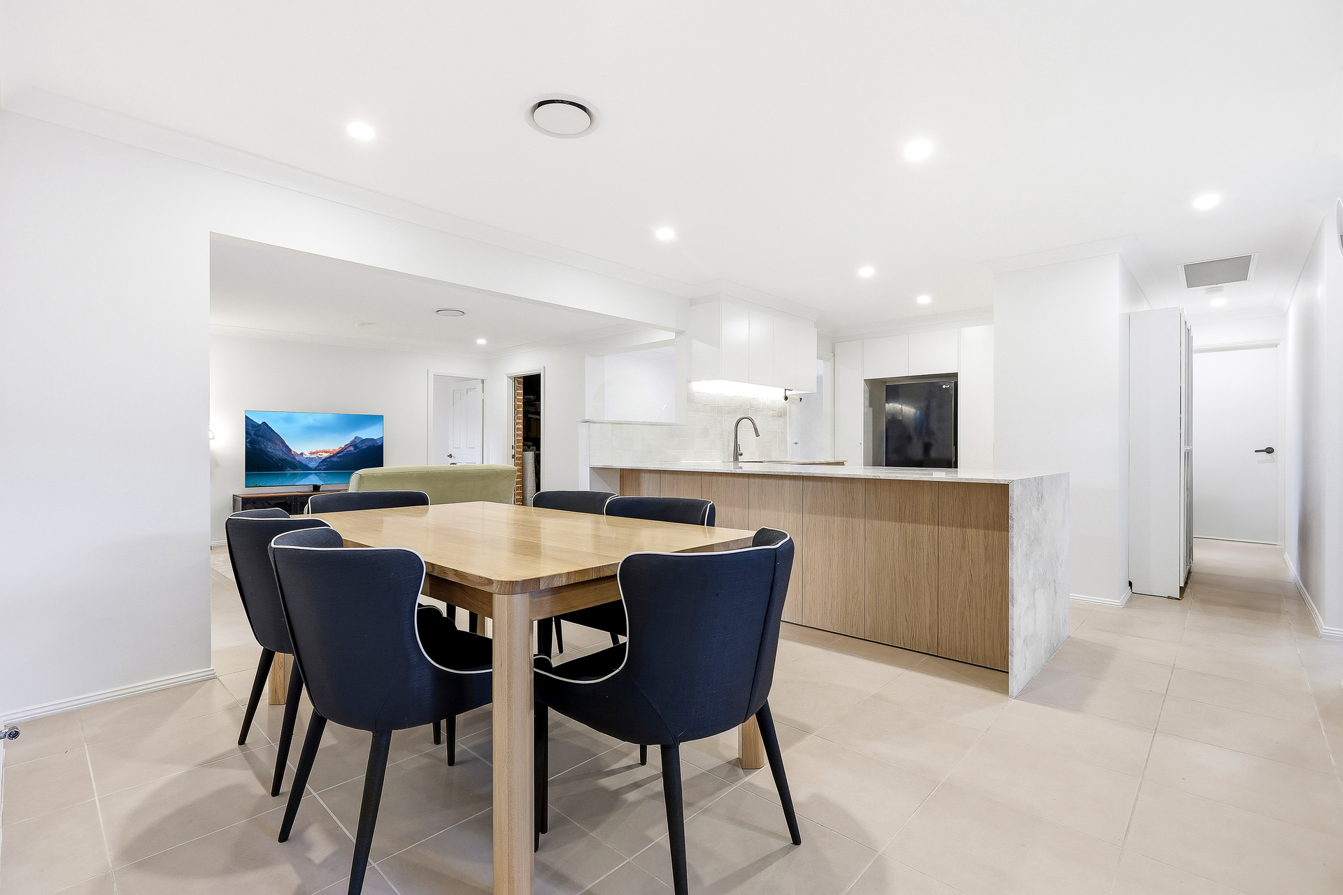 For Sale - 7 Cadman Place - New Property in Woodcroft - Real Estate by Sam Yazdi