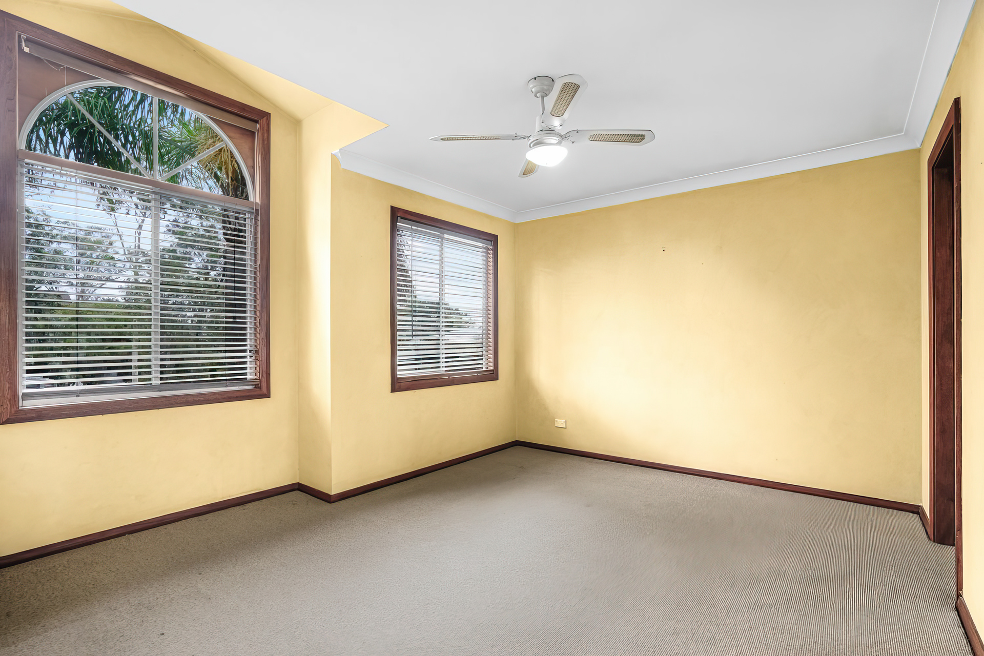 For Sale - 78 Sutherland Avenue - New Property in Kings Langley - Real Estate by Kim McChlery