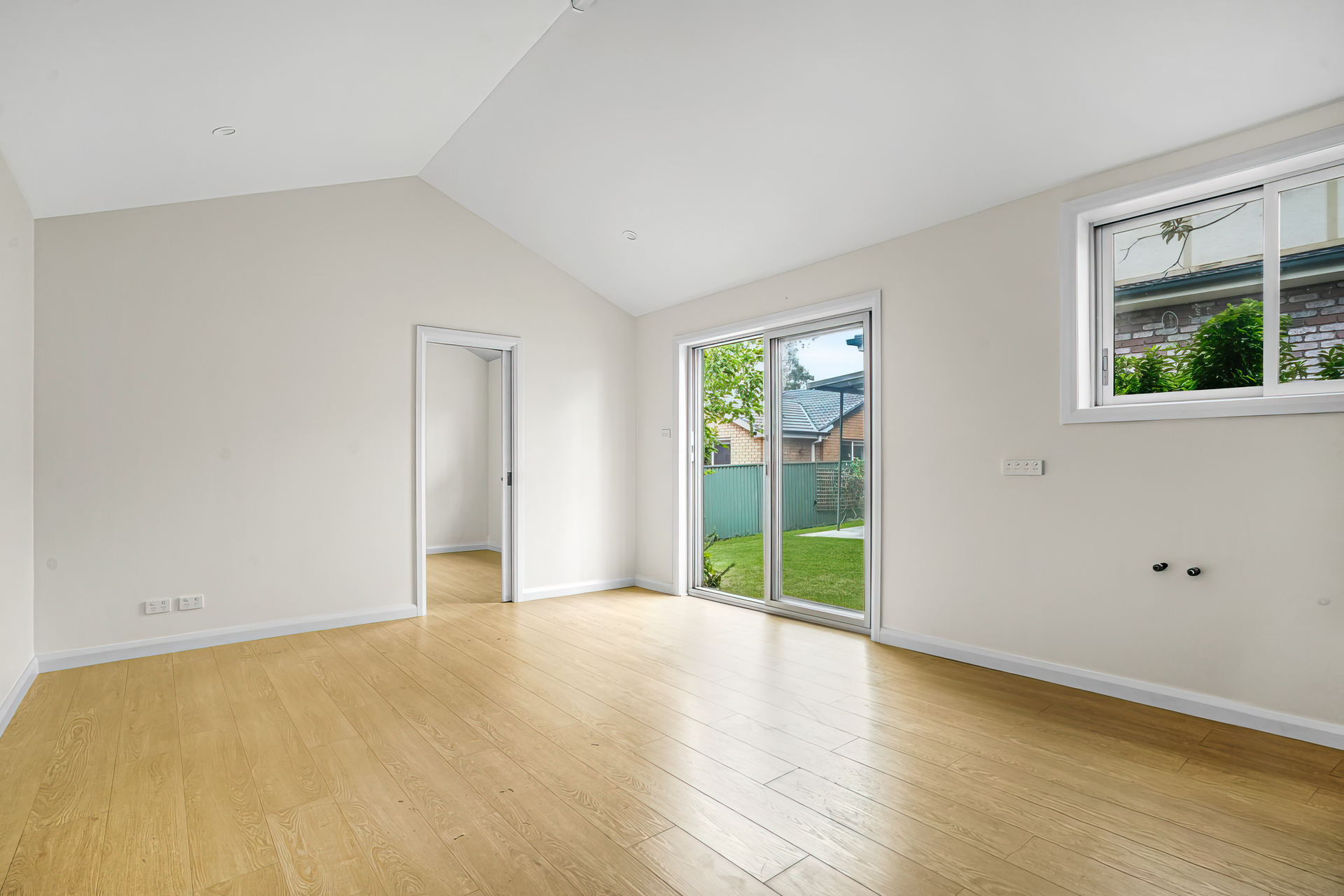 For Sale - 78 Sutherland Avenue - New Property in Kings Langley - Real Estate by Kim McChlery