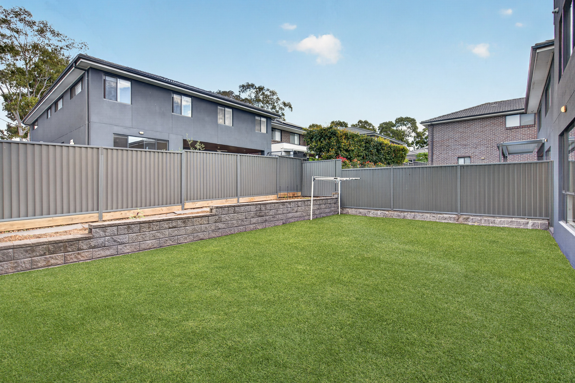 Sold - 5 Braeburn Crescent - New Property in Stanhope Gardens - Real Estate by Sam Yazdi