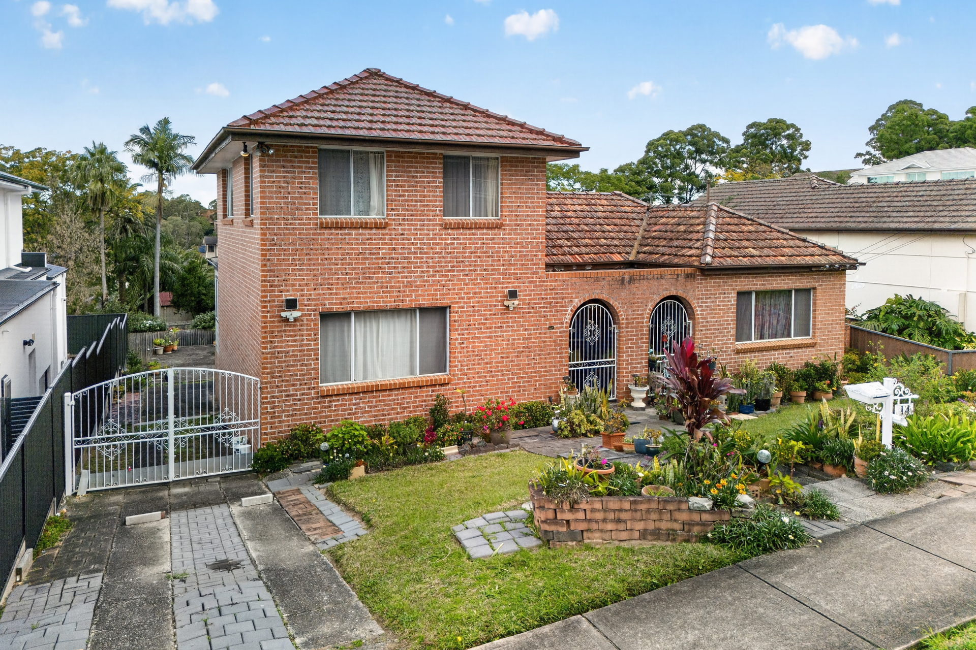 For Sale - 14 Calla Grove - New Property in Pendle Hill - Real Estate by Andrew Tour
