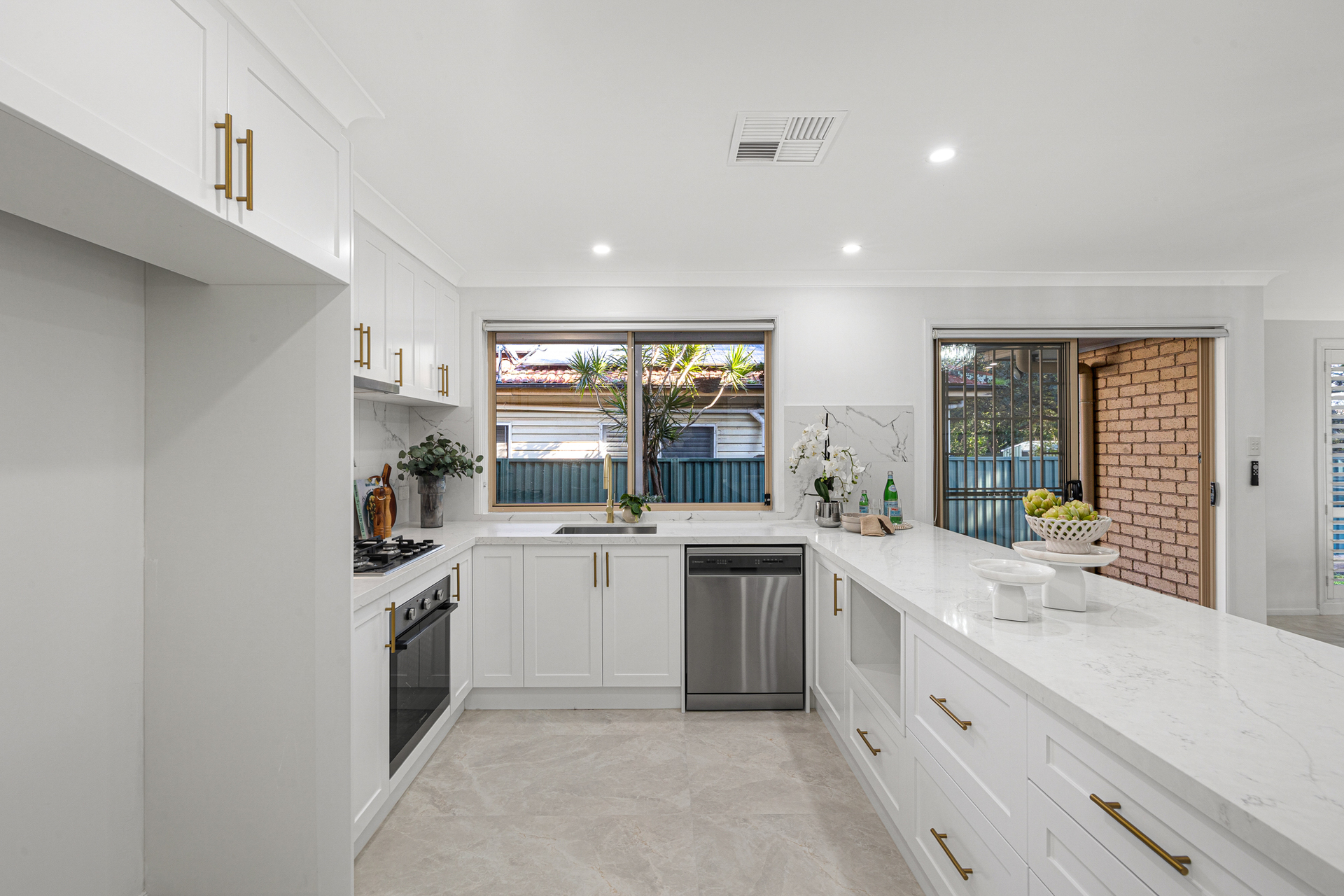 Auction - 73 Orana Avenue - New Property in Seven Hills - Real Estate by Tariq Jameel