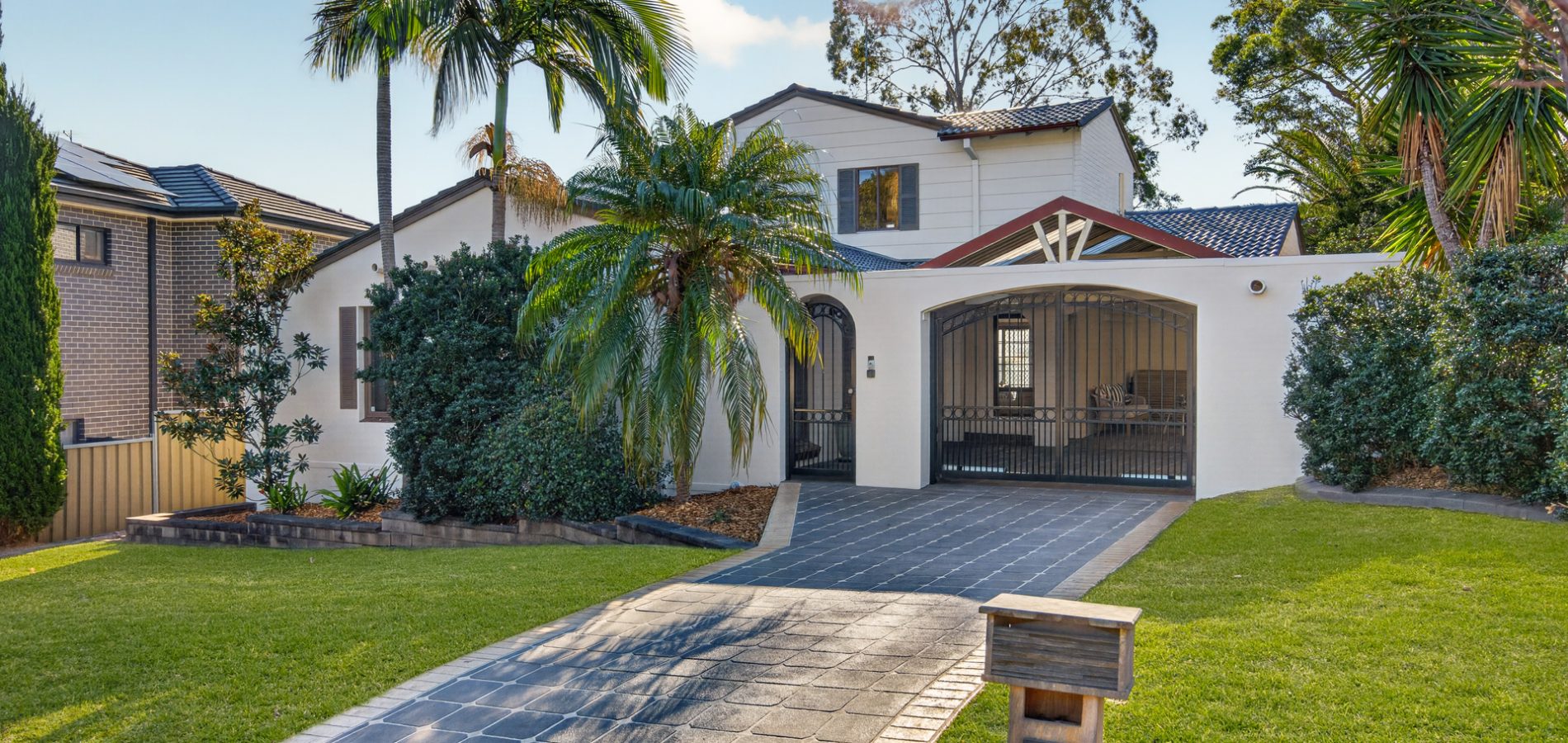 Auction - 3 Clerke Place - New Property in Kings Langley - Real Estate by Kim McChlery