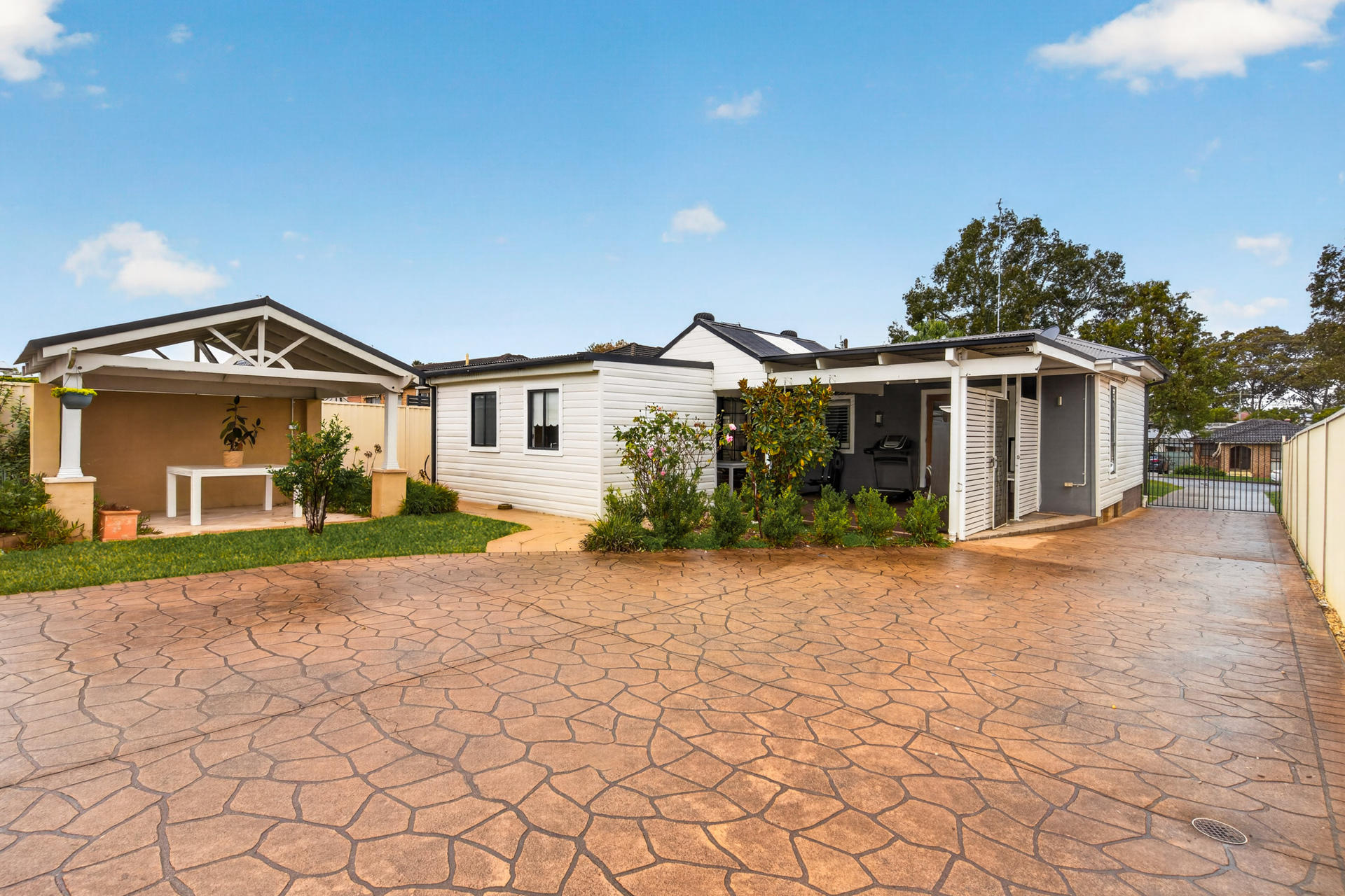 Auction - 18 Robinson Street - New Property in Riverstone - Real Estate by Julie Grigg