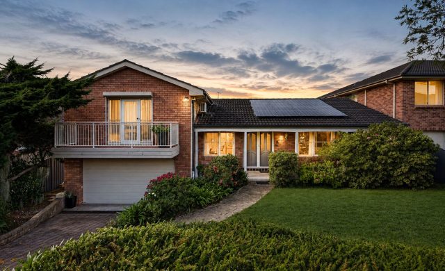 Auction - 155 Park Road - New Property in Dundas - Real Estate by Stephen Mina