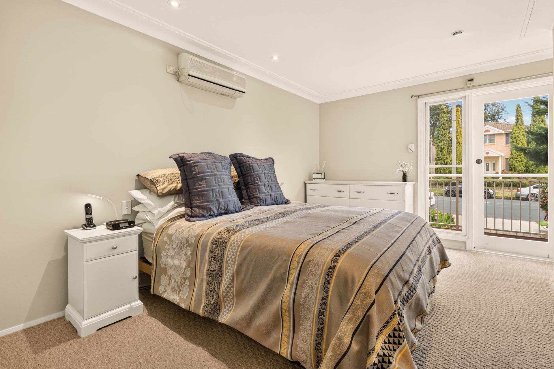 Auction - 155 Park Road - New Property in Dundas - Real Estate by Stephen Mina