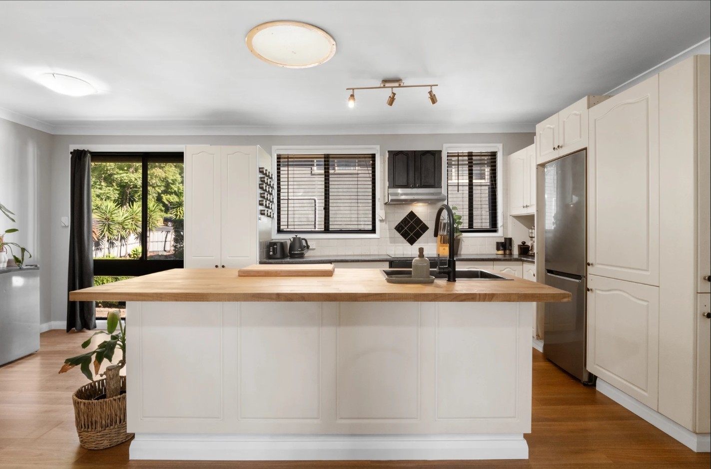 For Sale - 3 Waratah Street - New Property in Bowen Mountain - Real Estate by Nicole Cooney