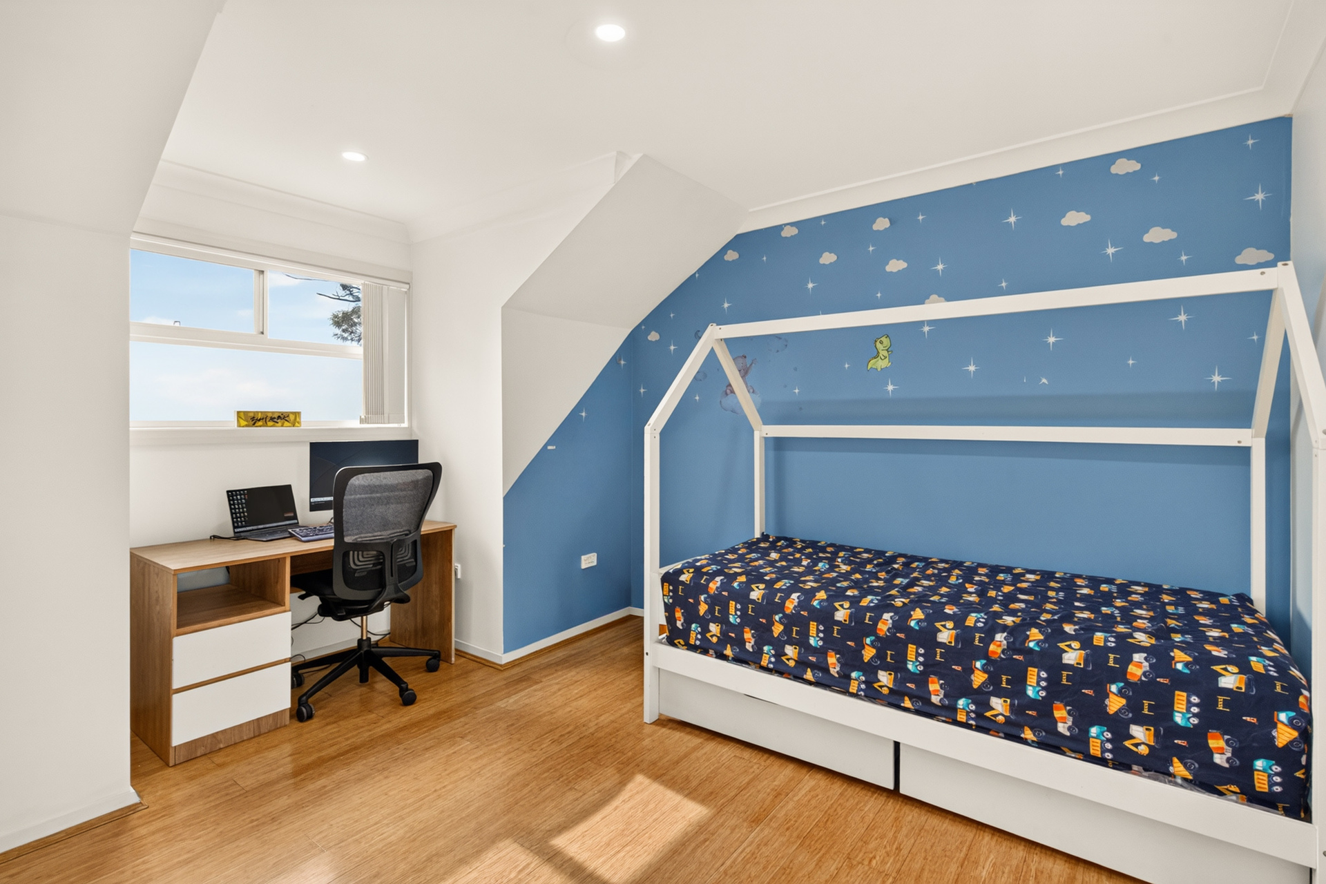 Auction - 10/11 Carinya Road - New Property in Girraween - Real Estate by Amit Nayak