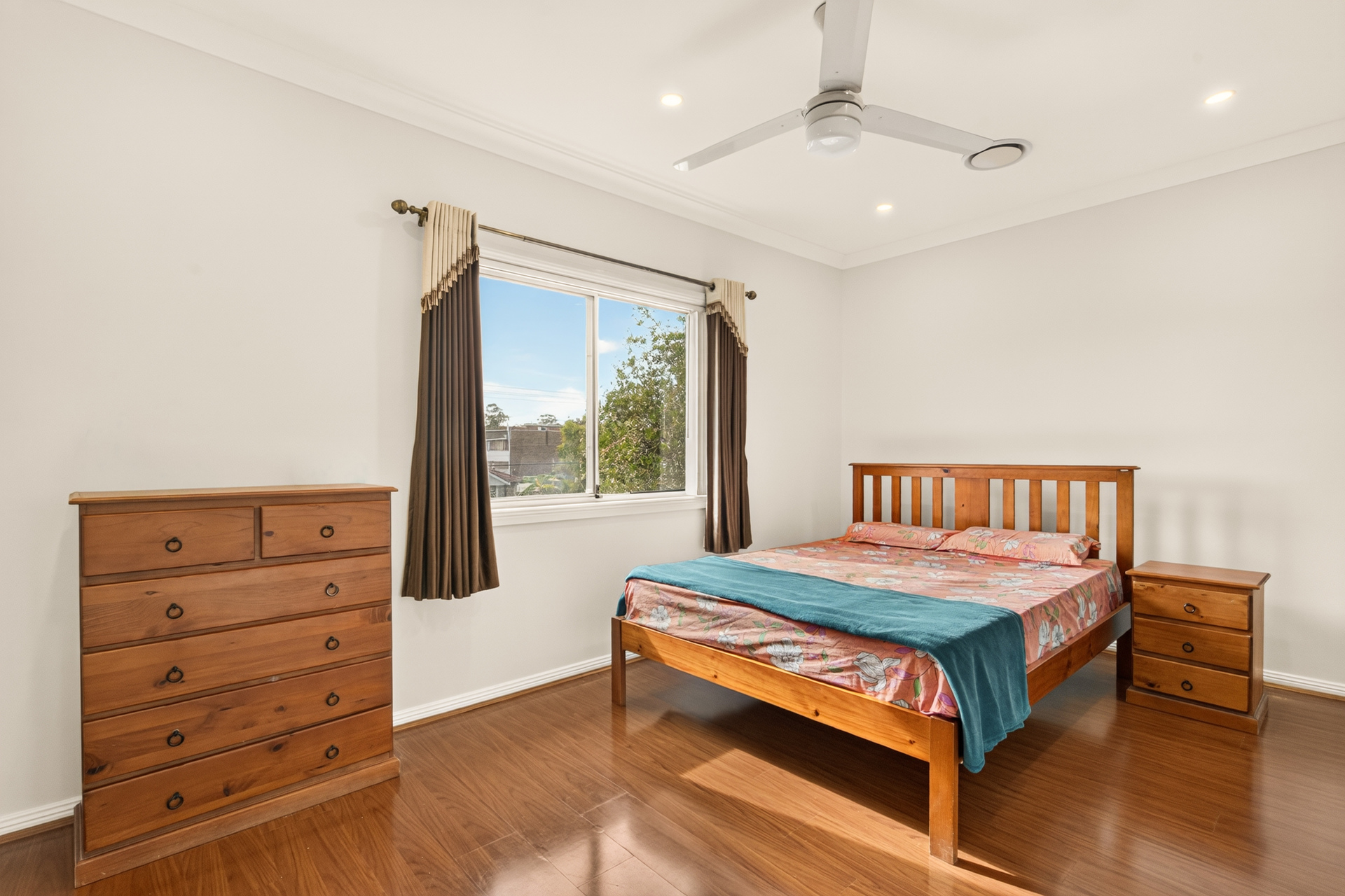 Auction - 2/6-8 Gilba Road - New Property in Pendle Hill - Real Estate by Amit Nayak