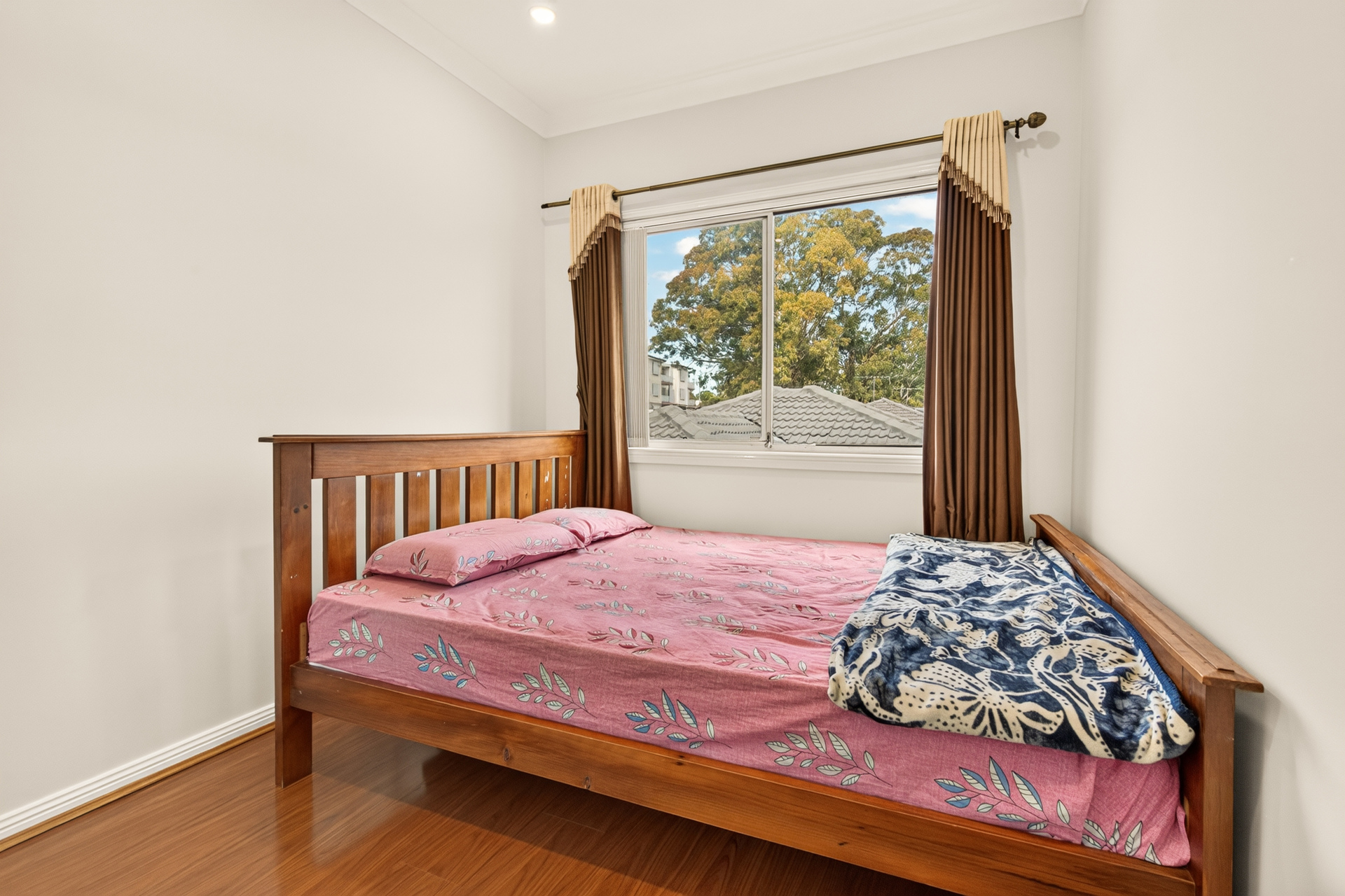 Auction - 2/6-8 Gilba Road - New Property in Pendle Hill - Real Estate by Amit Nayak