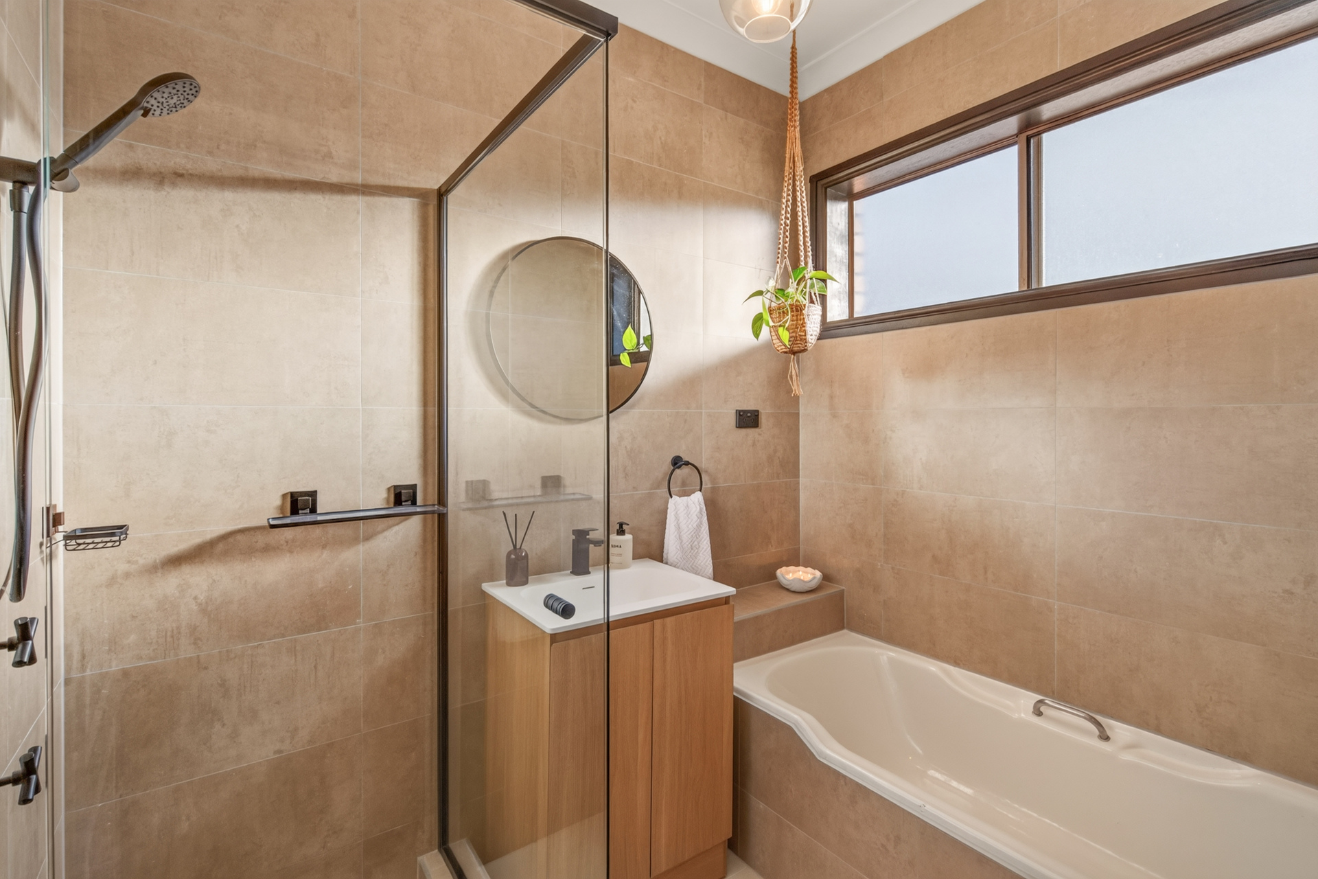 For Sale - 4 Hicks Place - New Property in Kings Langley - Real Estate by Kim McChlery