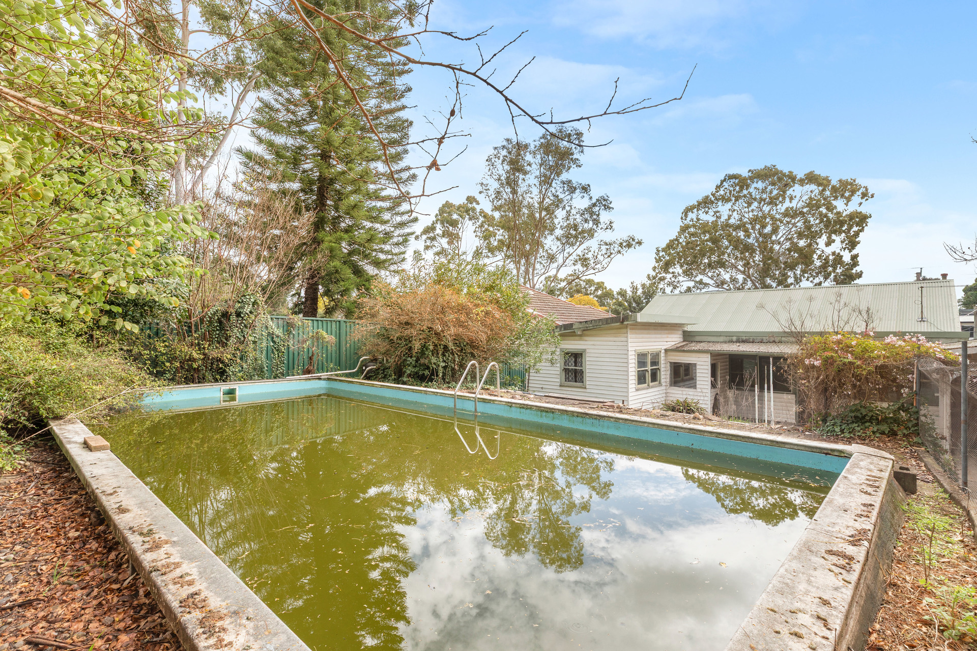 Auction - 20 Burrabogee Road - New Property in Pendle Hill - Real Estate by Ben Davenport