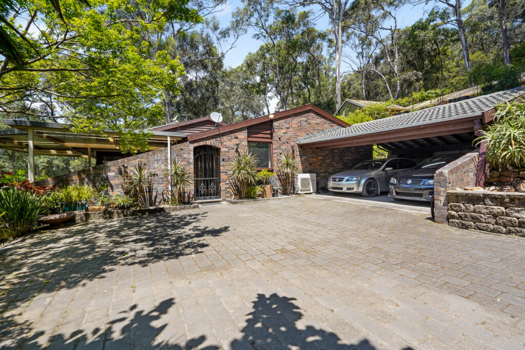 For Sale - 91 Serpentine Lane - New Property in Bowen Mountain - Real Estate by Greg Vincent